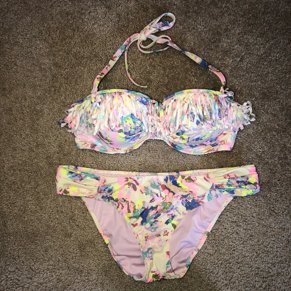 Victoria’s Secret Bikini 34D/M